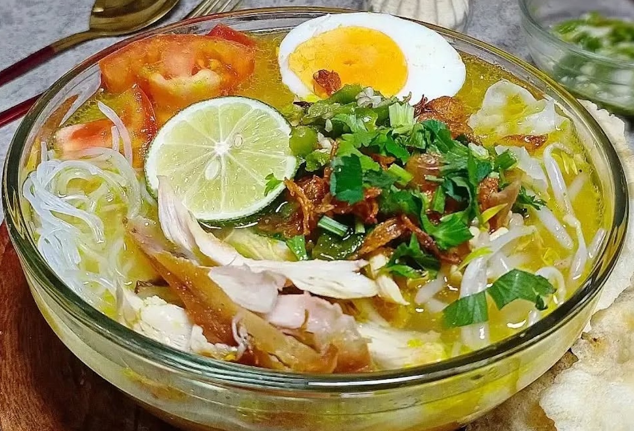 Soto Ayam Lumayan: Rahasia Rasa yang Menggoda di Jantung Cilacap